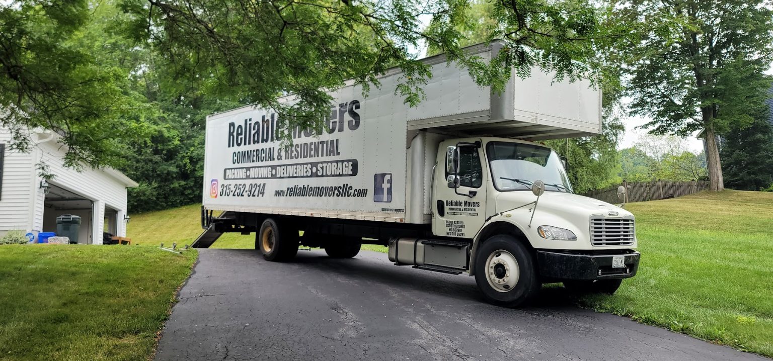 Reliable Movers truck during a New York State long-distance move