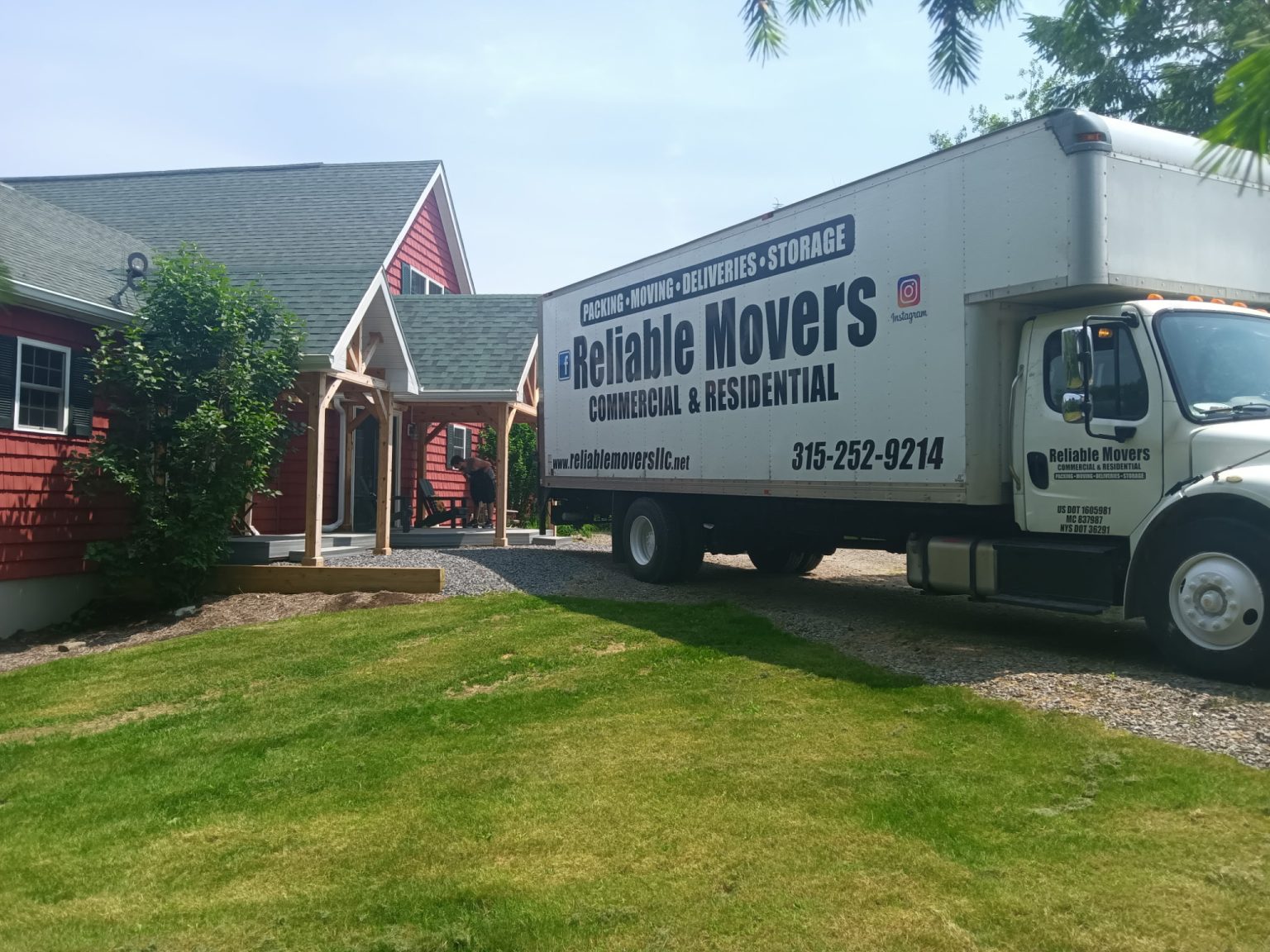 Reliable Movers long-distance moving crew in Syracuse NY